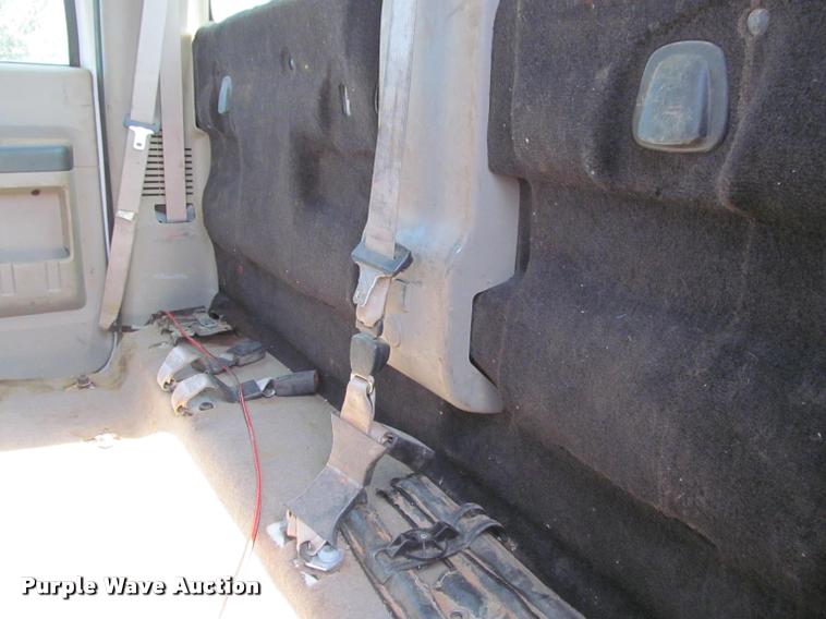 image for item J2617 2008 Ford F450 Super Duty XLT Crew Cab truck cab and chassis