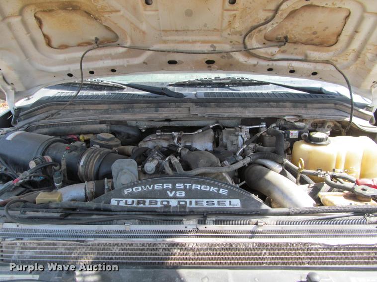 image for item J2617 2008 Ford F450 Super Duty XLT Crew Cab truck cab and chassis