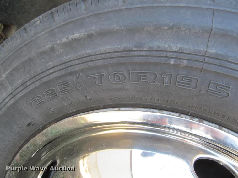 image for item J2617 2008 Ford F450 Super Duty XLT Crew Cab truck cab and chassis