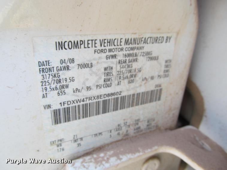 image for item J2617 2008 Ford F450 Super Duty XLT Crew Cab truck cab and chassis