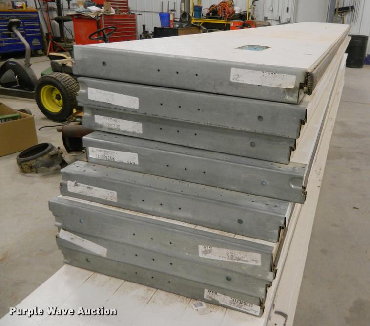 image for item K2682 18,965 square feet of metal siding