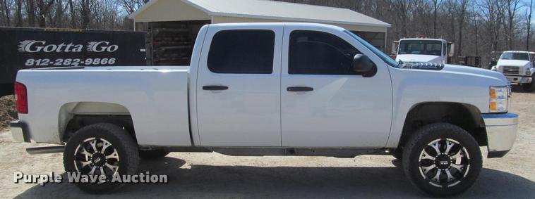 image for item K4987 2012 Chevrolet Silverado 2500HD Crew Cab pickup truck