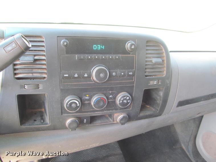 image for item K4987 2012 Chevrolet Silverado 2500HD Crew Cab pickup truck