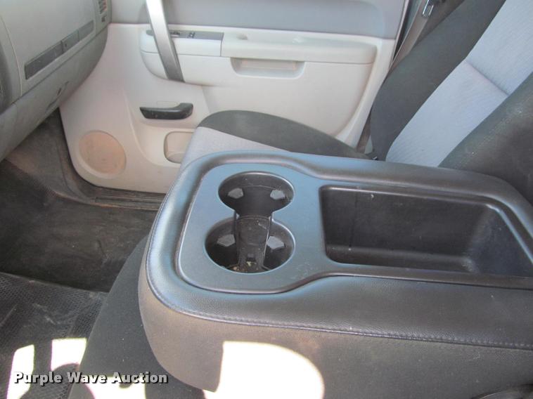 image for item K4987 2012 Chevrolet Silverado 2500HD Crew Cab pickup truck