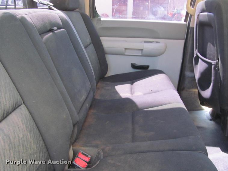 image for item K4987 2012 Chevrolet Silverado 2500HD Crew Cab pickup truck