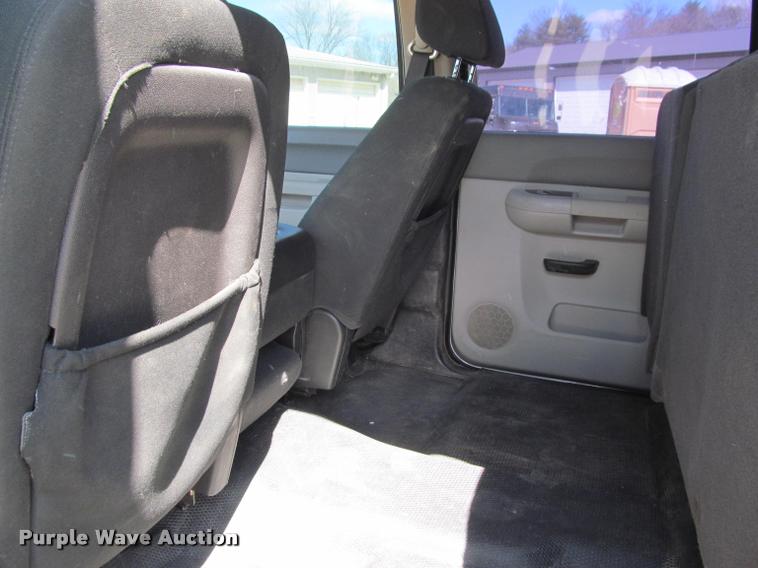 image for item K4987 2012 Chevrolet Silverado 2500HD Crew Cab pickup truck