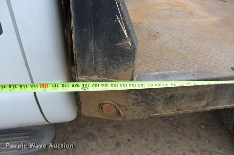 image for item L4954 2005 Ford F350 Super Duty flatbed pickup truck