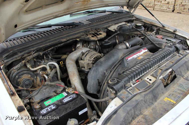 image for item L4954 2005 Ford F350 Super Duty flatbed pickup truck