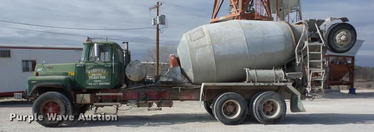 image for item AG9014 1984 Mack RL685LS ready mix truck