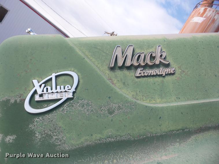 image for item AG9014 1984 Mack RL685LS ready mix truck