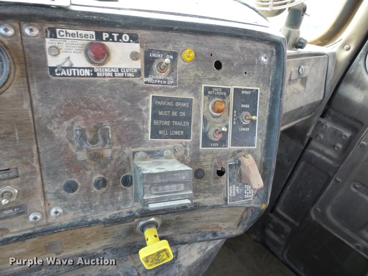 image for item AG9014 1984 Mack RL685LS ready mix truck