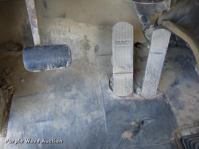 image for item AG9014 1984 Mack RL685LS ready mix truck