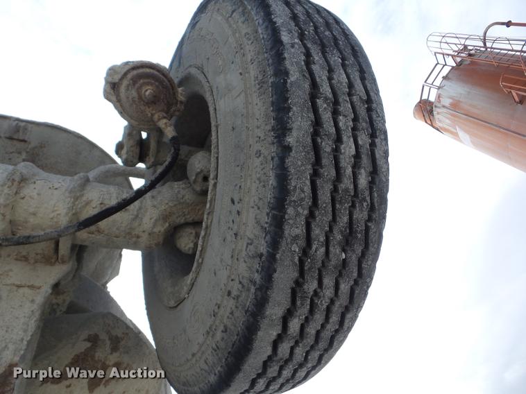 image for item AG9014 1984 Mack RL685LS ready mix truck