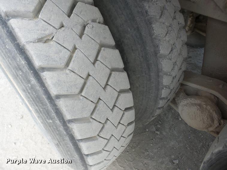 image for item AG9014 1984 Mack RL685LS ready mix truck