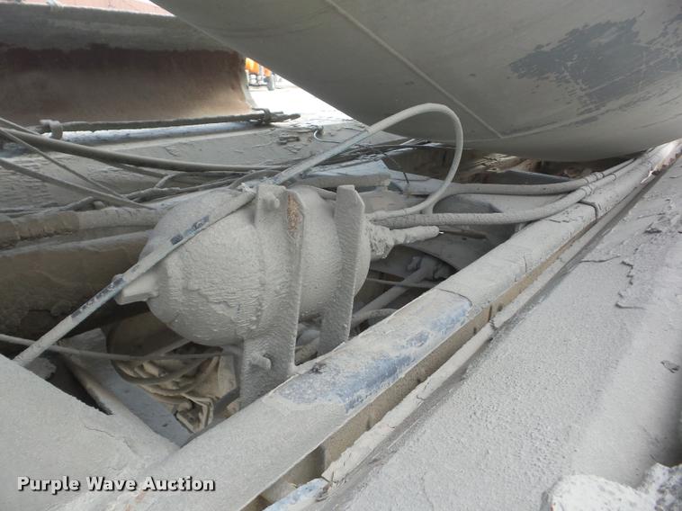 image for item AG9014 1984 Mack RL685LS ready mix truck