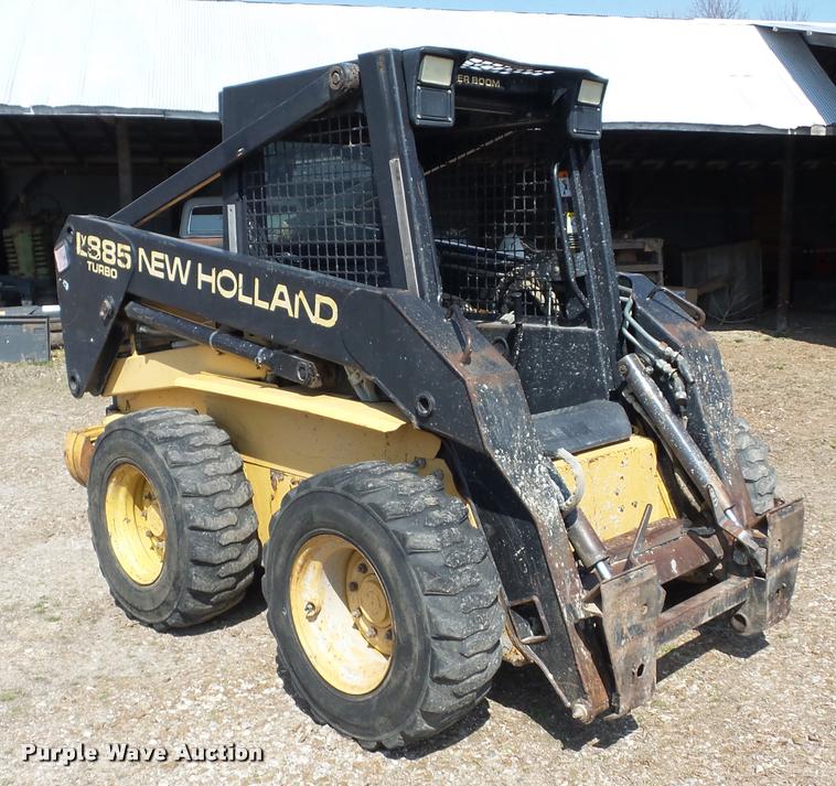image for item AG9017 1999 New Holland LX885 skid steer