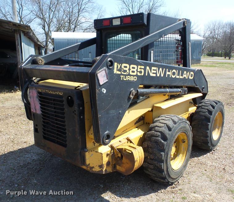 image for item AG9017 1999 New Holland LX885 skid steer