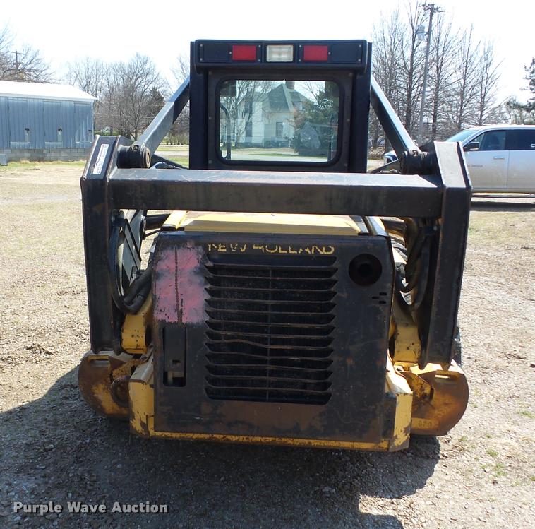 image for item AG9017 1999 New Holland LX885 skid steer