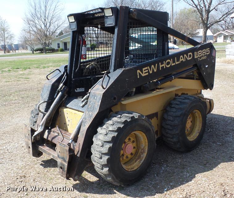 image for item AG9017 1999 New Holland LX885 skid steer