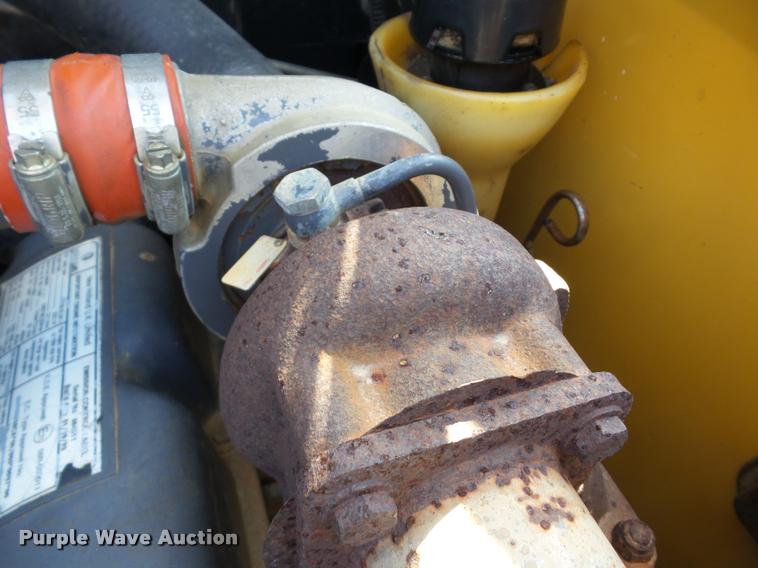 image for item AG9017 1999 New Holland LX885 skid steer