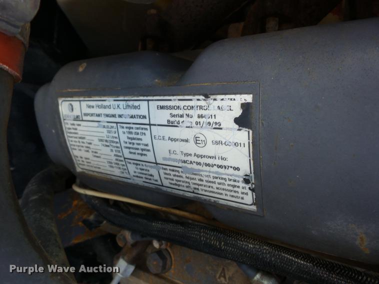 image for item AG9017 1999 New Holland LX885 skid steer