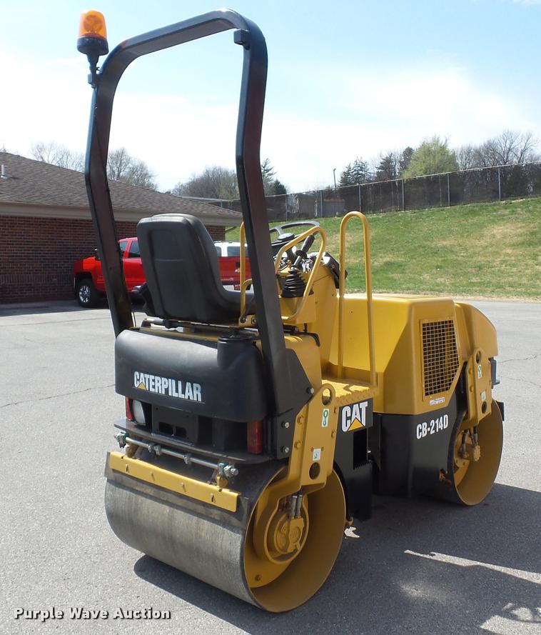 image for item BH9289 2000 Caterpillar CB-241D double drum roller