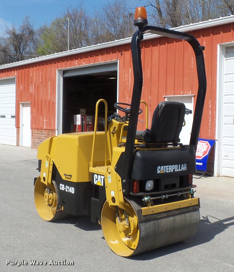 image for item BH9289 2000 Caterpillar CB-241D double drum roller