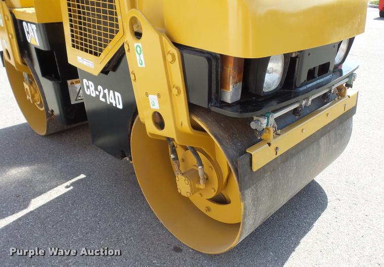 image for item BH9289 2000 Caterpillar CB-241D double drum roller