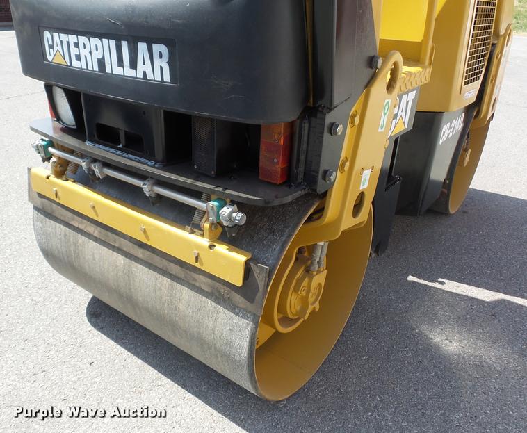 image for item BH9289 2000 Caterpillar CB-241D double drum roller
