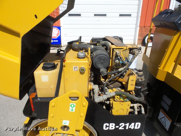 image for item BH9289 2000 Caterpillar CB-241D double drum roller