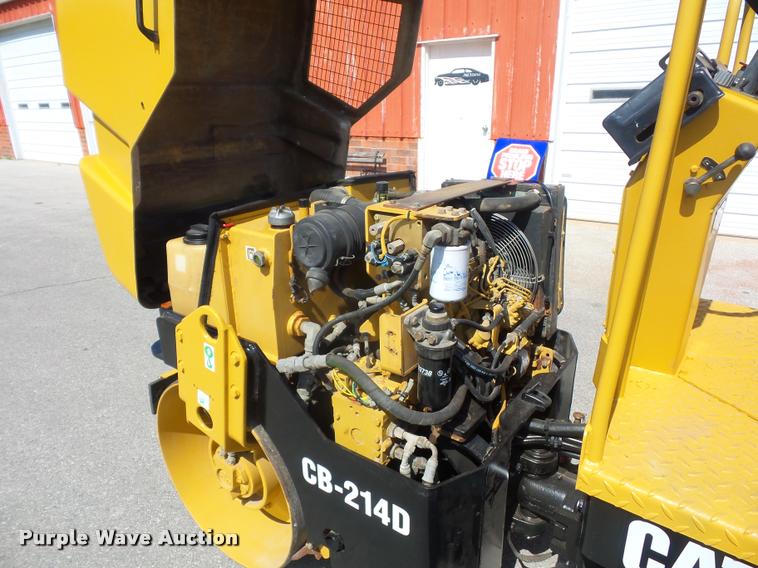 image for item BH9289 2000 Caterpillar CB-241D double drum roller