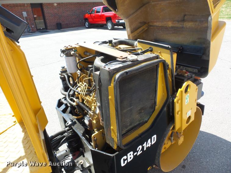 image for item BH9289 2000 Caterpillar CB-241D double drum roller