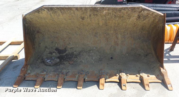 image for item BH9290 Caterpillar 953C loader bucket