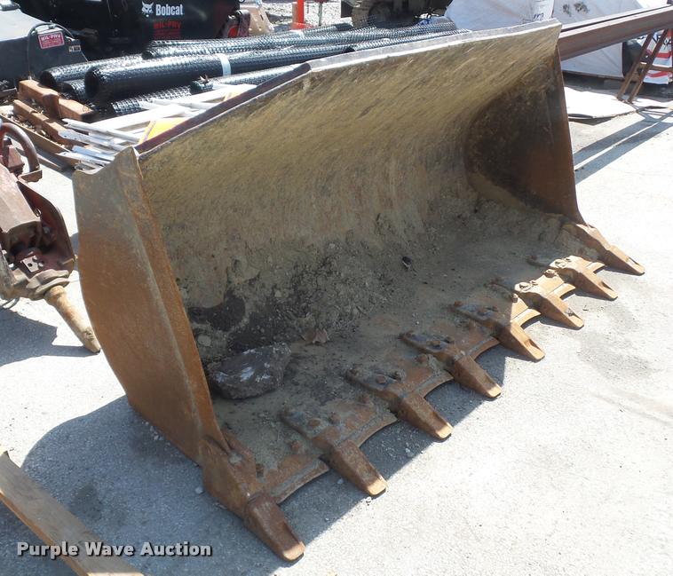 image for item BH9290 Caterpillar 953C loader bucket