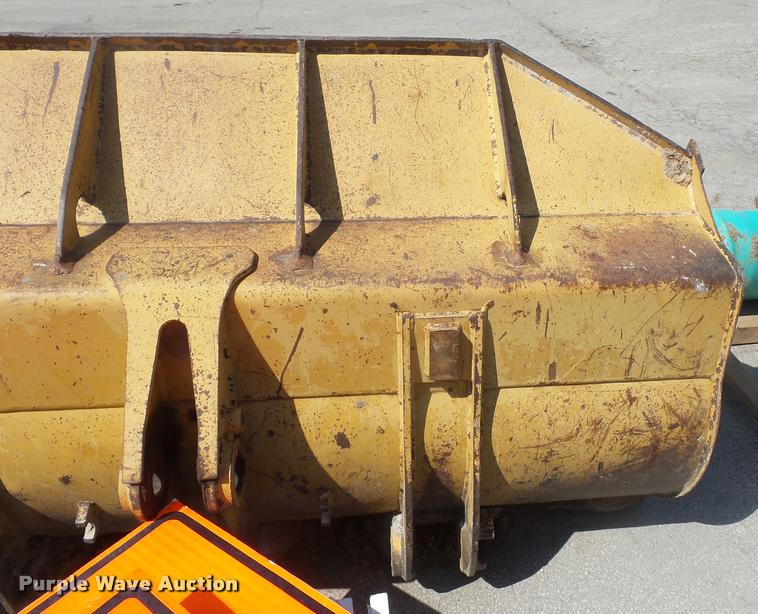 image for item BH9290 Caterpillar 953C loader bucket