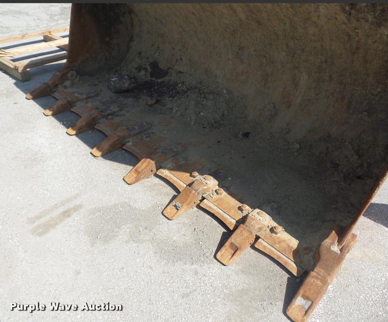 image for item BH9290 Caterpillar 953C loader bucket