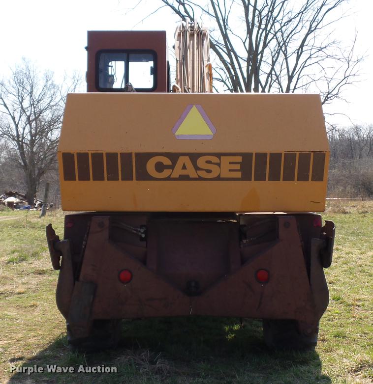 image for item BH9302 1985 Case 1085B rubber tire excavator