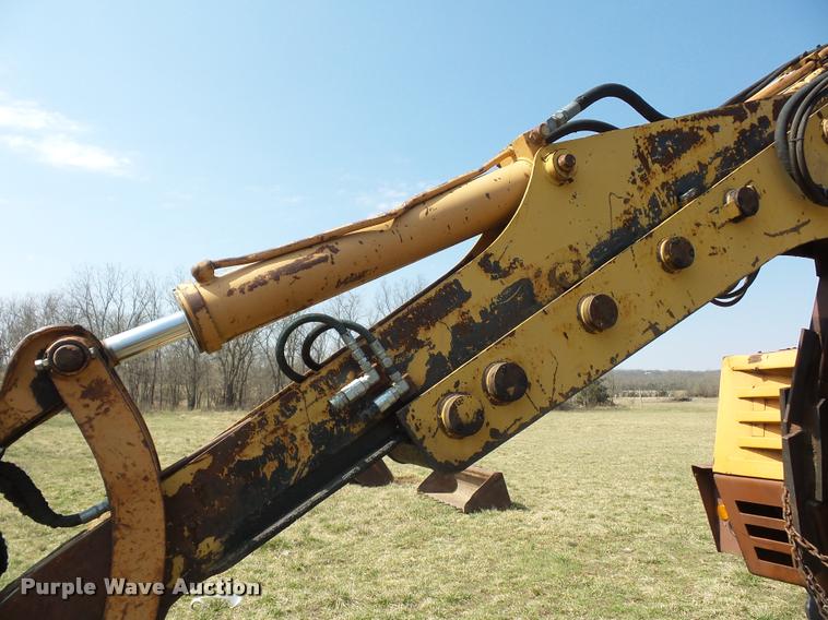 image for item BH9302 1985 Case 1085B rubber tire excavator