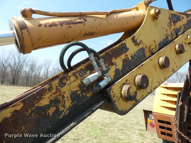 image for item BH9302 1985 Case 1085B rubber tire excavator