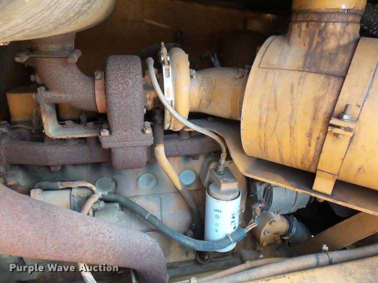 image for item BH9302 1985 Case 1085B rubber tire excavator