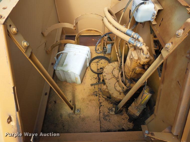 image for item BH9302 1985 Case 1085B rubber tire excavator