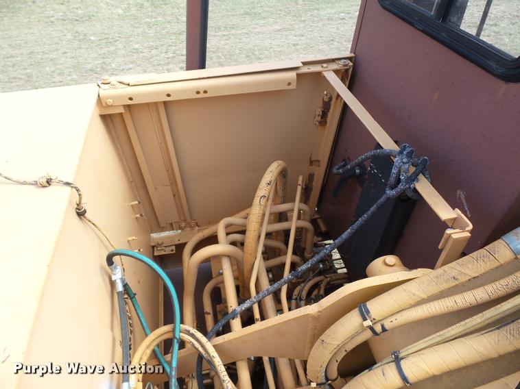 image for item BH9302 1985 Case 1085B rubber tire excavator