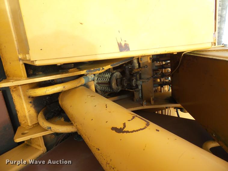 image for item BH9302 1985 Case 1085B rubber tire excavator