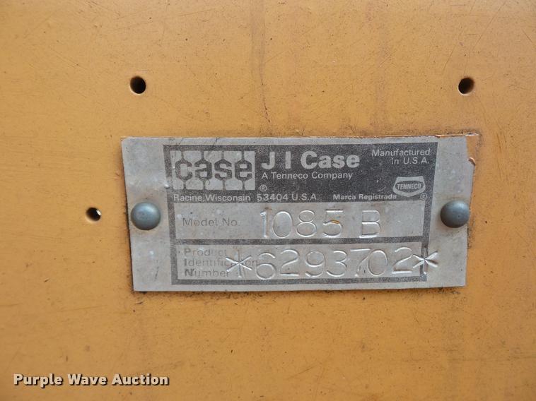 image for item BH9302 1985 Case 1085B rubber tire excavator
