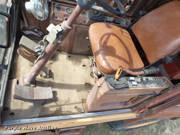 image for item BH9302 1985 Case 1085B rubber tire excavator