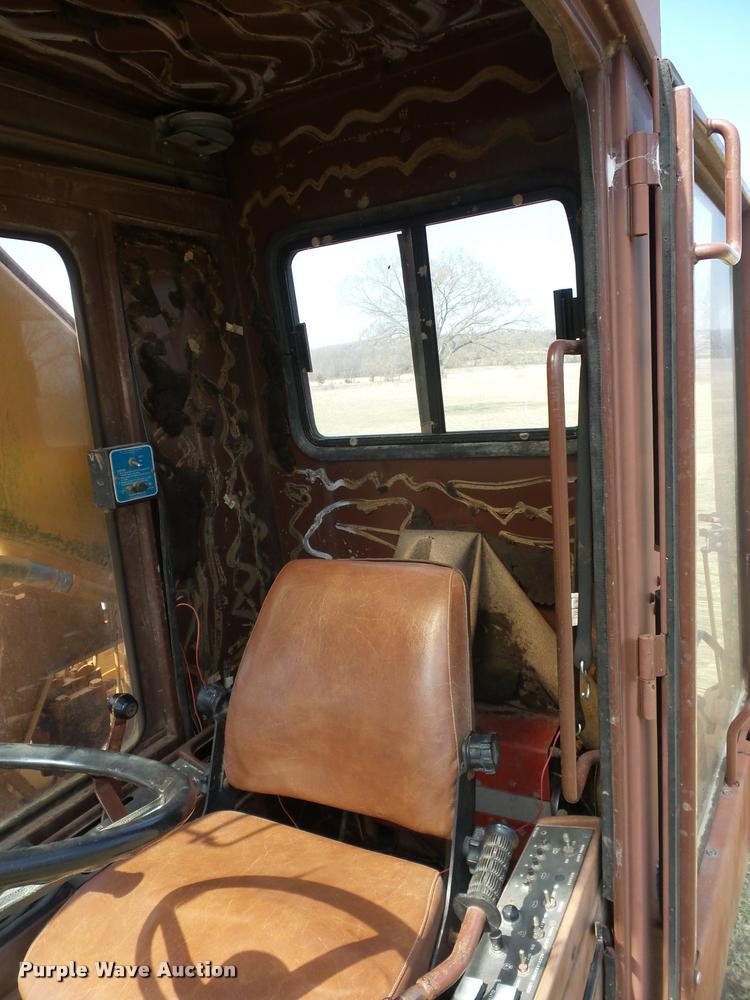 image for item BH9302 1985 Case 1085B rubber tire excavator