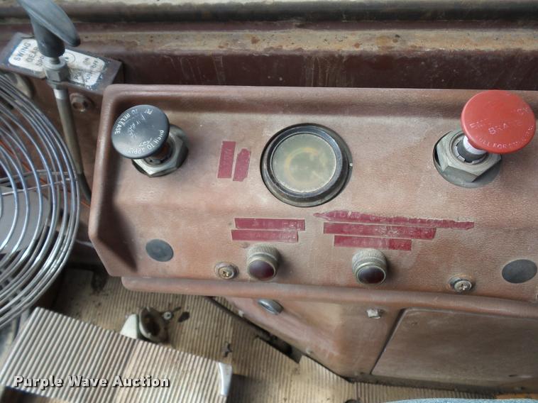 image for item BH9302 1985 Case 1085B rubber tire excavator