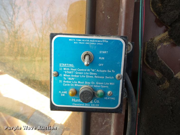 image for item BH9302 1985 Case 1085B rubber tire excavator