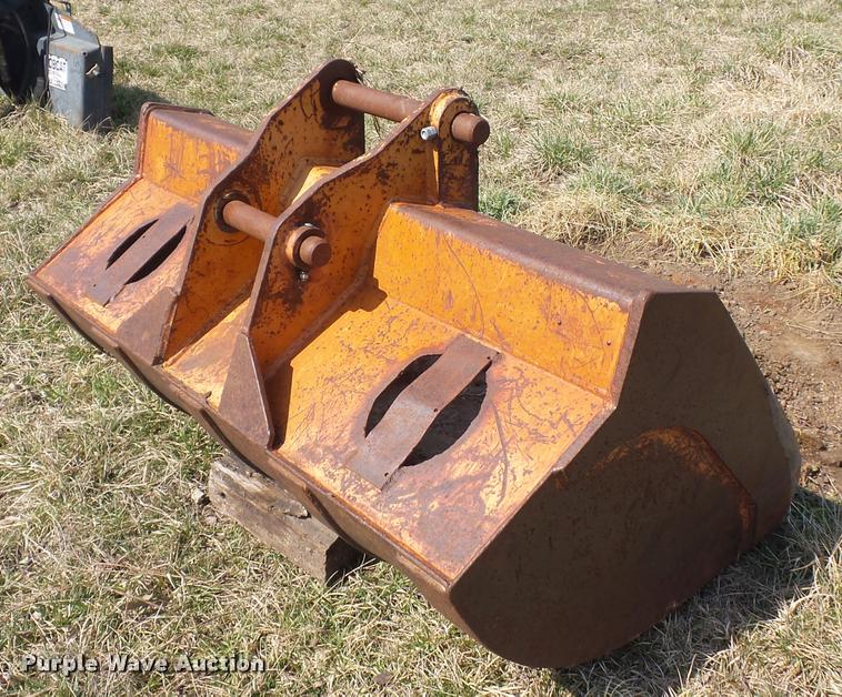 image for item BH9302 1985 Case 1085B rubber tire excavator