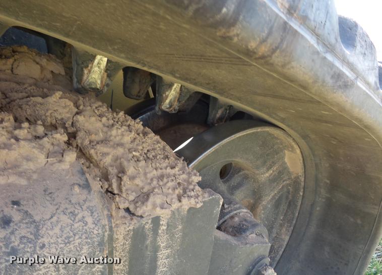 image for item BH9304 2011 John Deere 329D skid steer